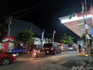SPBU di Makassar Mulai Kekurangan Stok Pertalite Jelang Harga BBM Naik SPBU di Makassar Mulai Kekurangan Stok Pertalite Jelang Harga BBM Naik