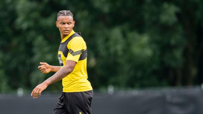 BAD RAGAZ, SWITZERLAND - JULY 21: Manuel Akanji of Borussia Dortmund during a training session at the Borussia Dortmund Training Camp in Bad Ragaz on July 21, 2022 in Bad Ragaz, Switzerland. (Photo by Alexandre Simoes/Borussia Dortmund via Getty Images)