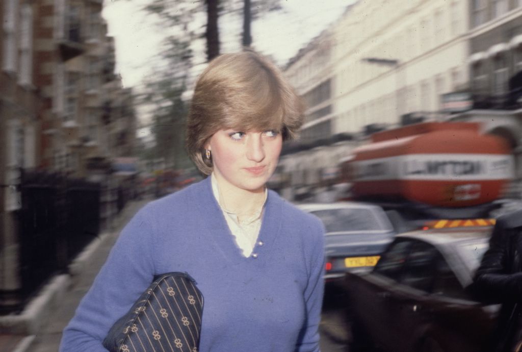 Diana, Princess of Wales meninggal pada usia 36 tahun dalam kecelakaan mobil pada 31 Agustus 1997 di Paris. Kematiannya menjadi gelombang kejut ke seluruh dunia.