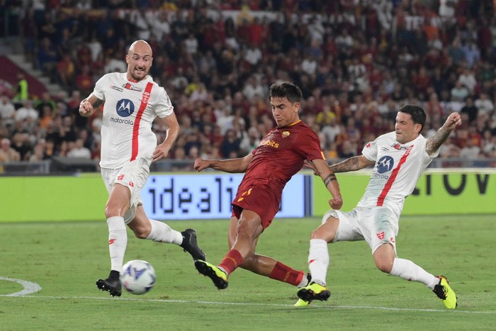 Paulo Dybala ROME, ITALY - AUGUST 30: Paulo Dybala of AC Monza celebrates after scoring their team's first goal during the Serie A match between AS Roma and AC Monza at Stadio Olimpico on August 30, 2022 in Rome, Italy. (Photo by Paolo Bruno/Getty Images)