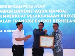 PLN Serahkan 800 Sertifikat REC ke Danone, Setara 800 MWh