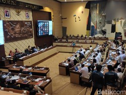 Rapat di DPR, PKS Ingatkan Tito soal Pj Gubernur DKI Pengganti Anies