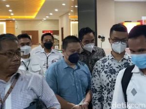 Rionald Soerjanto Divonis 4 Tahun Bui di Kasus Penipuan Fee Reseller Rionald Soerjanto Divonis 4 Tahun Bui di Kasus Penipuan Fee Reseller