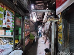 Pasar Cicaheum Bandung: 20 Tahun Tak Bersolek Pasca Kebakaran Hebat