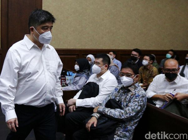 Ekspresi Eks Dirjen Kemendag dkk dalam Sidang Perdana Korupsi Migor