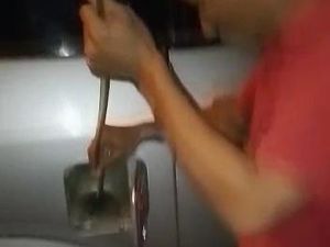 6 Fakta Viral BBM Campur Air Banyuwangi di Tengah Isu Kenaikan Harga 6 Fakta Viral BBM Campur Air Banyuwangi di Tengah Isu Kenaikan Harga