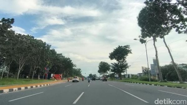 Wajah Batam Tanpa Kabel Listrik di Jalan