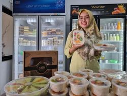 Kisah Rahma Jual Salad Buah Modal Ratusan Ribu, Kini Kantongi Ratusan Juta