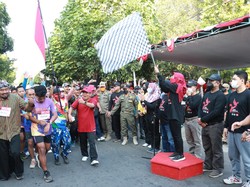 Meriahkan HUT RI, Ribuan Peserta Ikuti Lomba Jalan Cepat 17 Km di Kediri