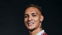MU butuh dana sekitar 80-85 juta paun untuk bisa menggaet pemain asal Brasil ini dari Ajax. Foto: Manchester United via Getty Imag/Manchester United
