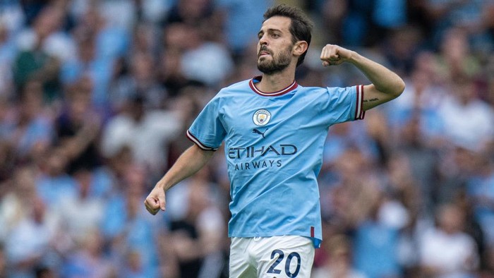 MANCHESTER, ENGLAND - AUGUST 27: Bernardo Silva  of Manchester City celebrates after scoring goal during the Premier League match between Manchester City and Crystal Palace at Etihad Stadium on August 27, 2022 in Manchester, United Kingdom. (Photo by Sebastian Frej/MB Media/Getty Images)