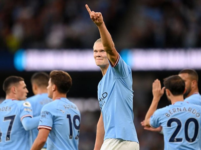 MANCHESTER, ENGLAND - AUGUST 31: Erling Haaland of Manchester City celebrates scoring their side's first goal during the Premier League match between Manchester City and Nottingham Forest at Etihad Stadium on August 31, 2022 in Manchester, England. (Photo by Michael Regan/Getty Images)