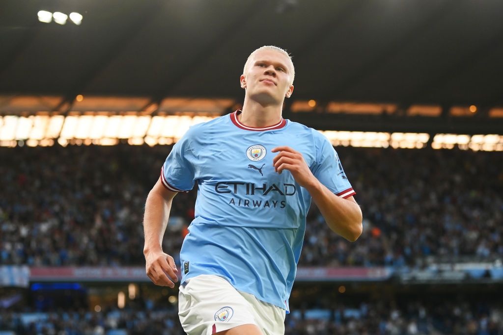 MANCHESTER, ENGLAND - AUGUST 31: Erling Haaland of Manchester City celebrates scoring their side's first goal during the Premier League match between Manchester City and Nottingham Forest at Etihad Stadium on August 31, 2022 in Manchester, England. (Photo by Michael Regan/Getty Images)