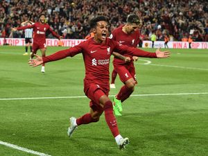 Carvalho Ultah, Hadiahkan Kemenangan buat Liverpool