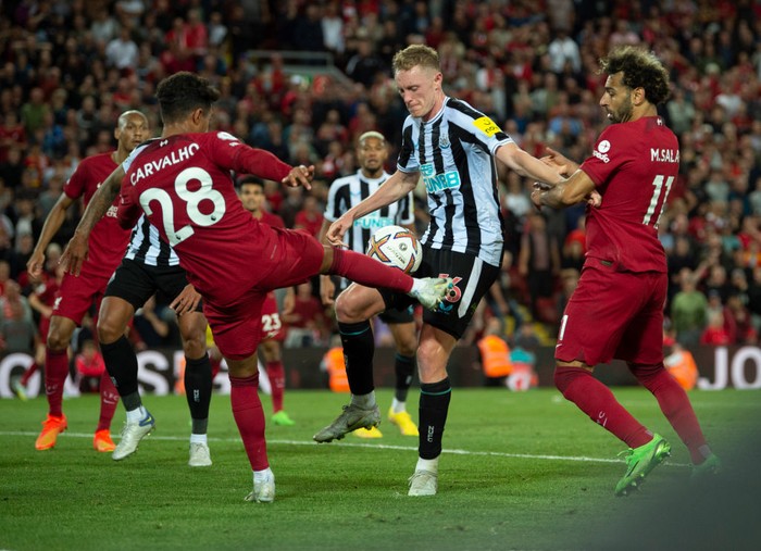 LIVERPOOL, ENGLAND - AUGUST 31: Fabio Carvalho of Liverpool scores the winning goal during the Premier League match between Liverpool FC and Newcastle United at Anfield on August 31, 2022 in Liverpool, United Kingdom. (Photo by Visionhaus/Getty Images)