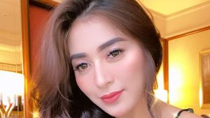 Potret Gege Fransiska yang Bahagia Bisa Dimanja Jubin Nautiyal