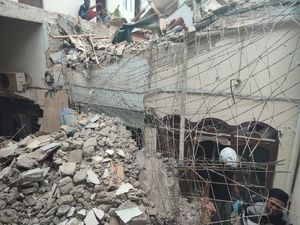 Kondisi Terkini Indekos Roboh di Jaksel, Puing-puing Mulai Dirapikan Kondisi Terkini Indekos Roboh di Jaksel, Puing-puing Mulai Dirapikan