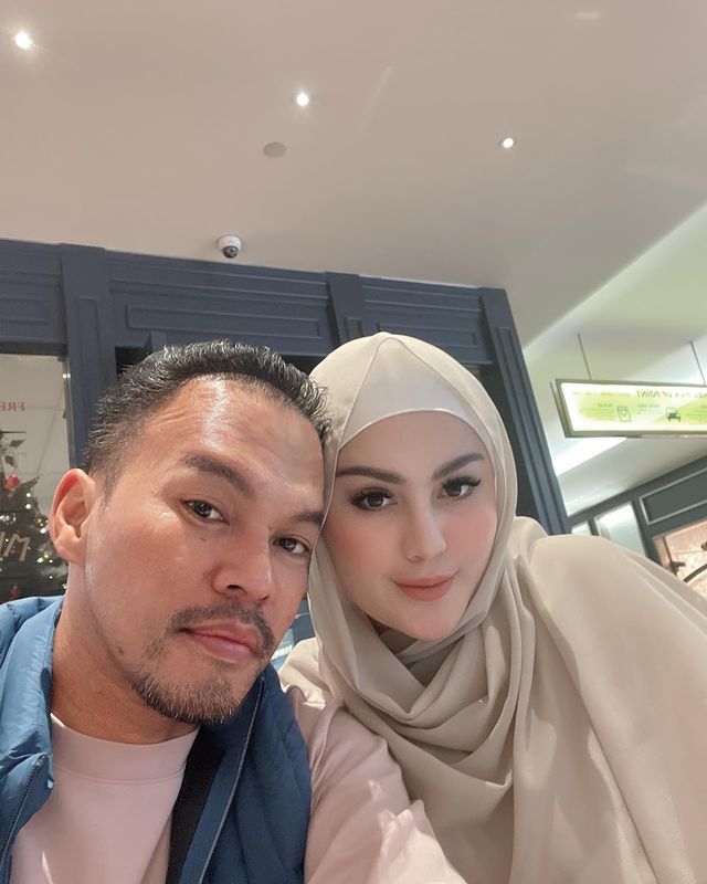 Jennifer Dunn dan Faisal Harris Jennifer Dunn dan Faisal Harris