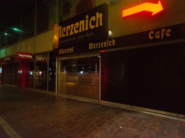 Gelap-gelapan di Cologne Jerman Imbas Krisis Energi-Tarif Listrik Naik