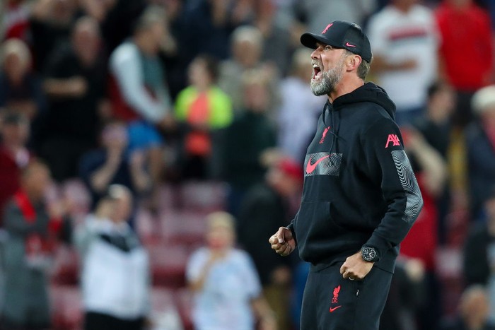 LIVERPOOL, ENGLAND - AUGUST 31: Juergen Klopp, Manager of Liverpool celebrates their sides win after the final whistle of the Premier League match between Liverpool FC and Newcastle United at Anfield on August 31, 2022 in Liverpool, England. (Photo by Alex Livesey/Getty Images)