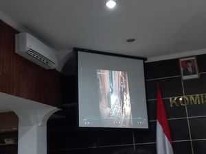 Rekaman CCTV Penting Terkait Pembunuhan Brigadir J Ditunjukkan Komnas HAM Rekaman CCTV Penting Terkait Pembunuhan Brigadir J Ditunjukkan Komnas HAM