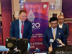 Gaya Menteri Inggris, Jepang Sampai Singapura Temui Menkominfo Gaya Menteri Inggris, Jepang Sampai Singapura Temui Menkominfo