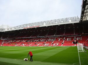 Pertama Kali! Azan Berkumandang di Stadion Old Trafford, Ada Buka Bersama Juga