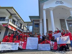 Mahasiswa Pacitan Gelar Aksi hingga Audiensi Tolak Kenaikan BBM