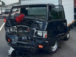 Pikap Tabrak Mobil di Tol Jagorawi Arah Jakarta, Sopir Luka Berat