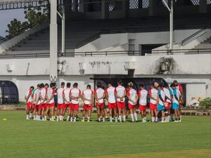 Pemain Akademi Ikut Latihan Jelang PSM Lawan Persebaya