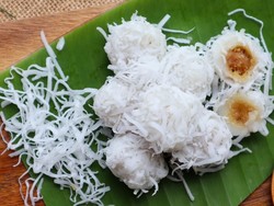 Resep Bola-bola Kelapa (Khanom Tom), Jajan Pasar Thailand yang Legit Isinya
