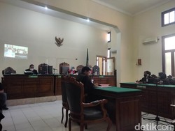 Eks Satpol PP Surabaya Pemerkosa Pemandu Lagu Divonis 1 Tahun Penjara