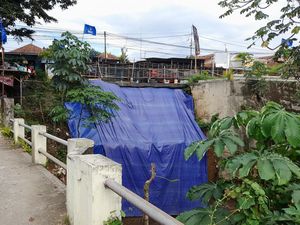 Tebing Bekas Longsor di Cilebut Belum Diperbaiki, Warga Keluhkan Jalan Macet Tebing Bekas Longsor di Cilebut Belum Diperbaiki, Warga Keluhkan Jalan Macet