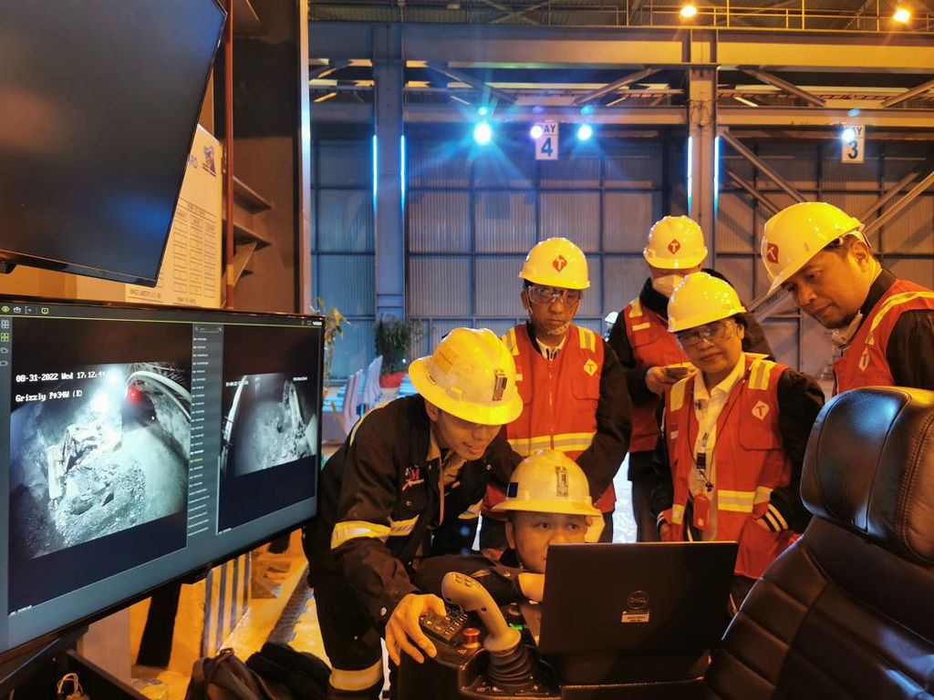 Ada Sinyal 5G di Bawah Tanah Tambang Freeport Ada Sinyal 5G di Bawah Tanah Tambang Freeport