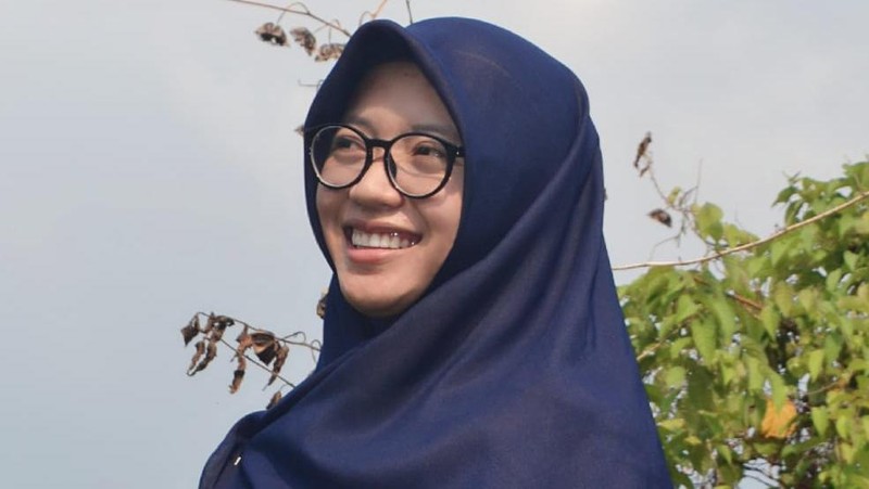 Yuk, Bantu Nelly Tingkatkan Kualitas Pendidikan di Tengah Rob Muara Gembong