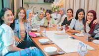 8 Momen Arisan Geng Cendol Para Artis Sultan, Penuh Kamera Bak Preskon