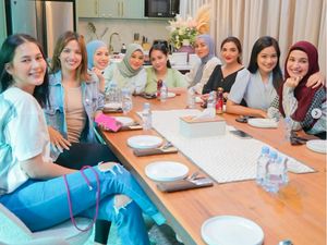 Geng Cendol Bukan Cuma Arisan, Titi Kamal Ungkap Hal Ini Geng Cendol Bukan Cuma Arisan, Titi Kamal Ungkap Hal Ini