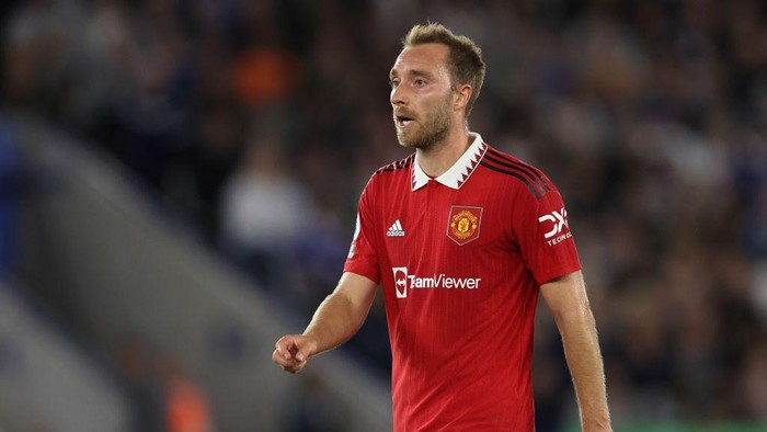 LEICESTER, ENGLAND - SEPTEMBER 01: Christian Eriksen of Manchester United during the Premier League match between Leicester City and Manchester United at The King Power Stadium on September 1, 2022 in Leicester, United Kingdom. (Photo by James Williamson - AMA/Getty Images)