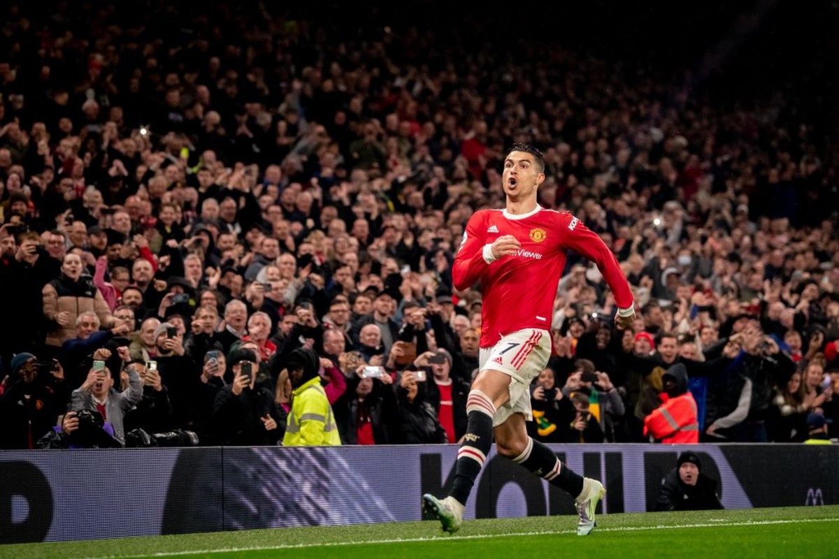Selebrasi siuu yang jadi ikonnya Cristiano Ronaldo (Foto: Manchester United via Getty Imag/Ash Donelon)