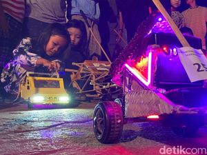 Warga Bandung Gairahkan Lagi Permainan Mobil Mainan Jadul Dodokaran