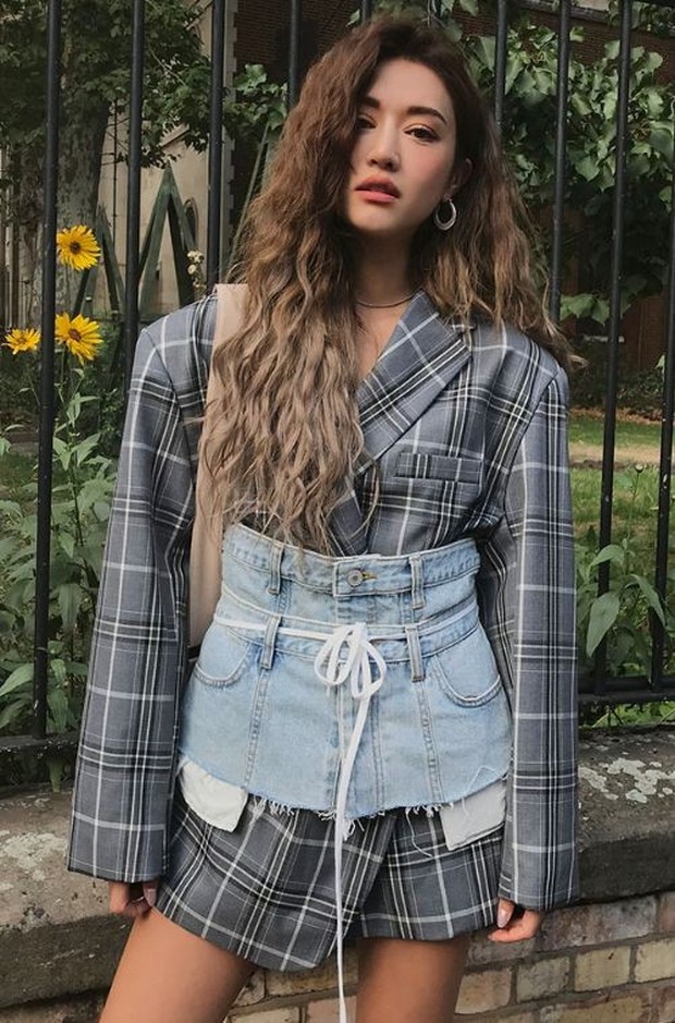 Fashion item berbahan denim/Foto: Instagram.com/Stylenanda Fashion item berbahan denim