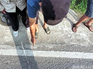 Detik-detik Tukang Bakso Tewas Ditabrak hingga Masuk Parit