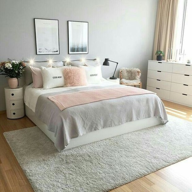 tersebut bisa membuatmu malas dan semakin enggan bergerak ketika tumpukan itu semakin banyak. Bersihkan kamarmu minimal 2 kali dalam seminggu agar sirkulasi udara dalam kamar selalu segar/Foto: id.pinterest.com/Ninski Tassia