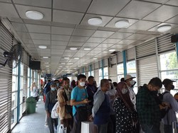 Ramai Dikritik, Kedai Kopi di Halte TransJakarta Harmoni Dibongkar