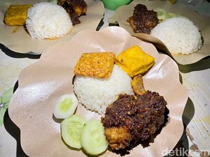 Di Depan GOR Bulungan Ada Nasi Bebek Khas Madura yang Pedas Nendang Di Depan GOR Bulungan Ada Nasi Bebek Khas Madura yang Pedas Nendang