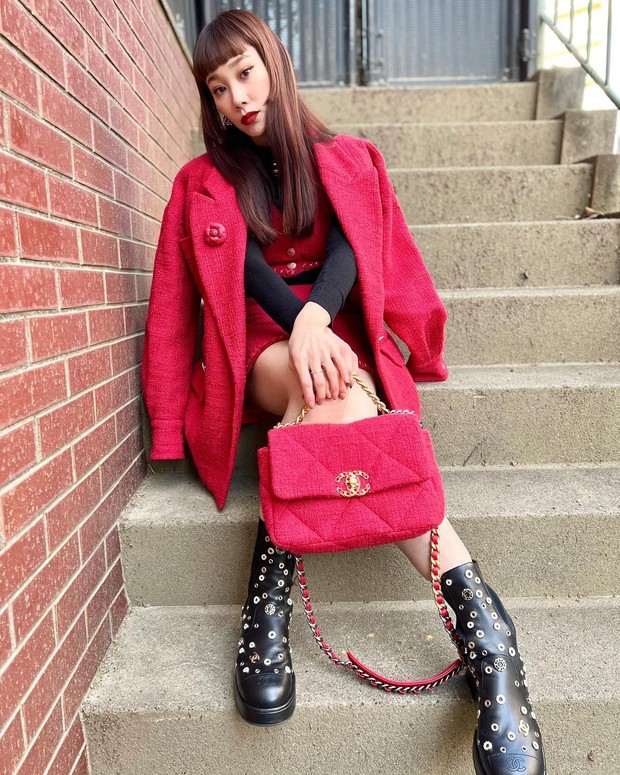 Mademoiselle Yulia/Foto : instagram.com/mademoiselle_yulia Mademoiselle Yulia menampilkan gaya vintage juga mempopuplerkan busana tradisional Kimono