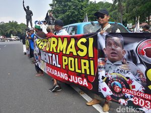 Massa di Solo Demo Tuntut Irjen Sambo Dihukum Mati-Reformasi Polri
