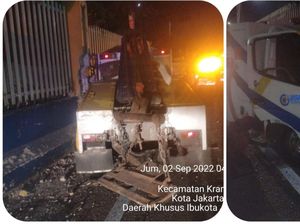 Sopir Ngantuk, Mobil Derek Jasa Marga Tabrak Tembok di Tol Jagorawi Sopir Ngantuk, Mobil Derek Jasa Marga Tabrak Tembok di Tol Jagorawi