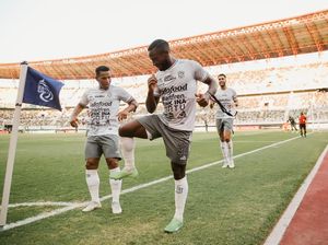 Privat Mbarga Antarkan Bali United Menang Tipis atas Persebaya