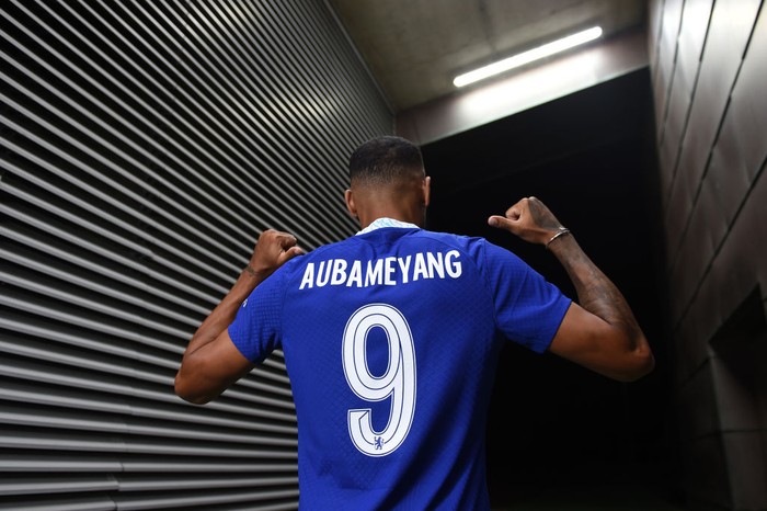 COBHAM, ENGLAND - SEPTEMBER 01: Pierre-Emerick Aubameyang poses for a photograph as he signs for Chelsea at Chelsea Training Ground on September 01, 2022 in Cobham, England. (Photo by Harriet Lander - Chelsea FC/Chelsea FC via Getty Images)